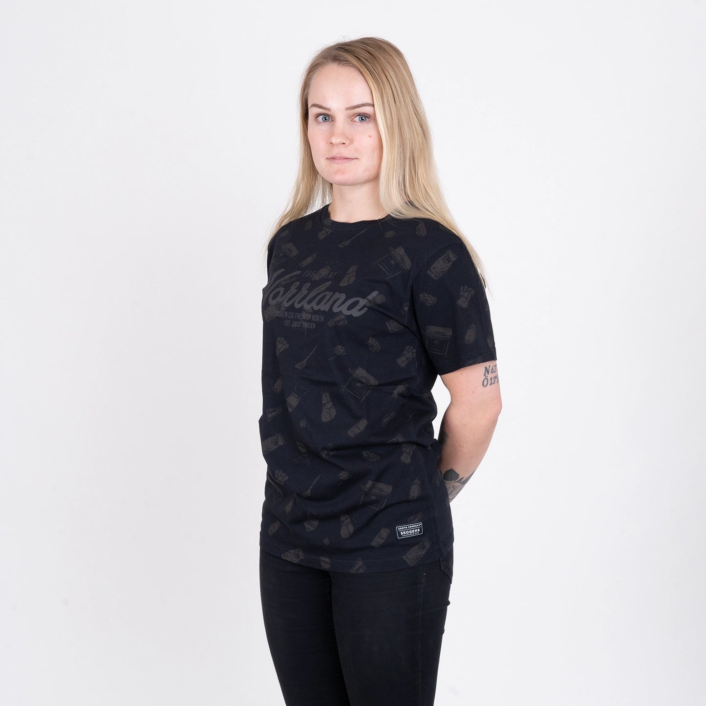 THE GREAT NORRLAND x Skogens T-shirt BBQ ALL BLACK Norrland